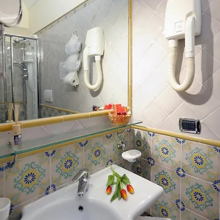 Old Square & , 73 Steps From The Street Pensjonat