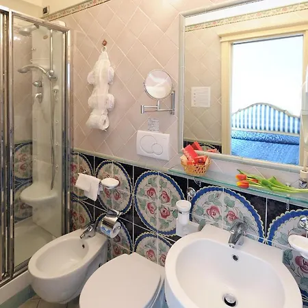 Old Square & , 73 Steps From The Street Pensjonat Amalfi