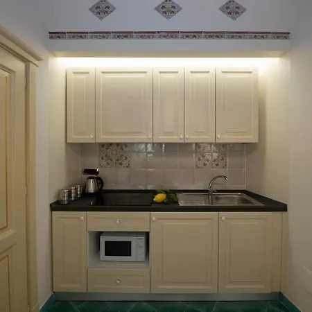 Old Square & , 73 Steps From The Street Pensjonat Amalfi